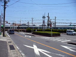 ��������E�ԉŃV�F�[�r���O�@���炻��G�X�e�ō������H�𗘗p������x�C���^�[�`�F���W�����Ԃ��ăA�J�z���ւ��z���̕�13