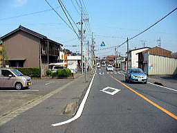 ��������E�ԉŃV�F�[�r���O�@���炻��G�X�e�ō������H�𗘗p������x�C���^�[�`�F���W�����Ԃ��ăA�J�z���ւ��z���̕�11